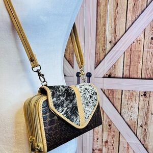 Western style cow-hide crossbody wallet Stylish Brown and Cream Women's Bag